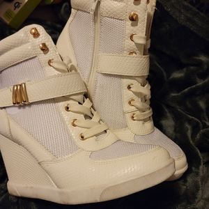 Shoedazzle heeled sneakers